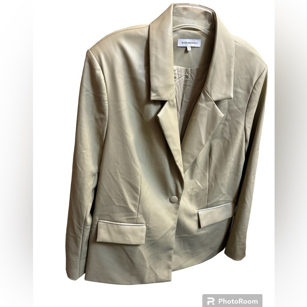 WEWOREWHAT Overaized Women’s Downtown Blazer Vegan Leather SZ M jacket Oat Beige - Picture 13 of 16